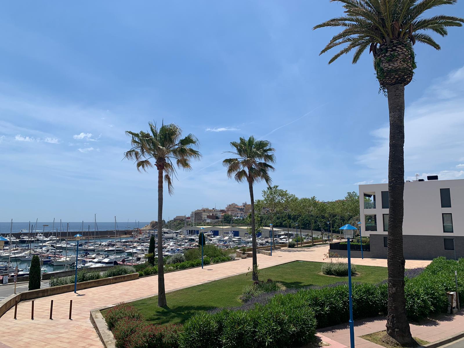 Apartment -
                        Palamos -
                        3 bedrooms -
                        6 persons